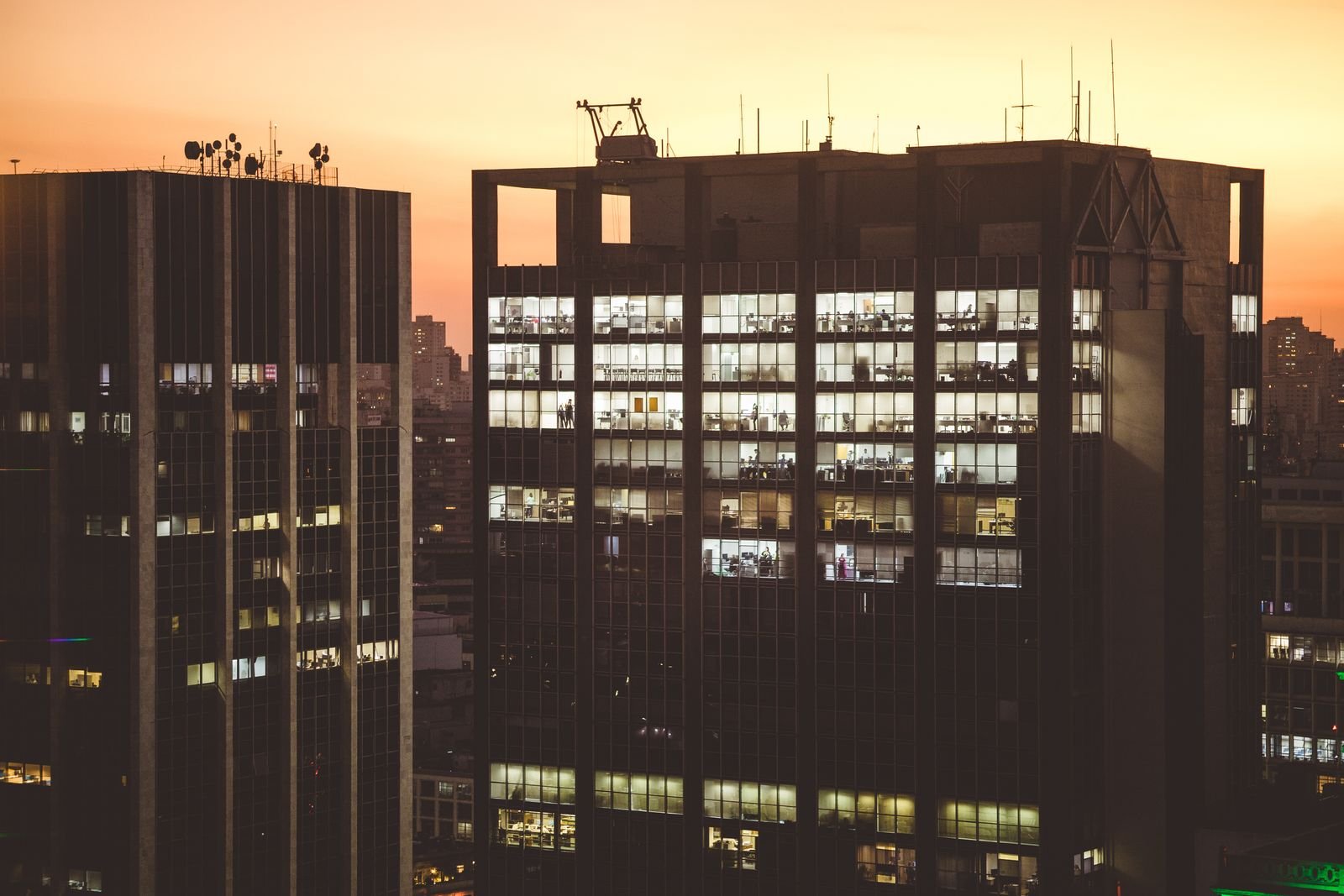 Modern business office skyline representing company setup and free zone business formation in the UAE