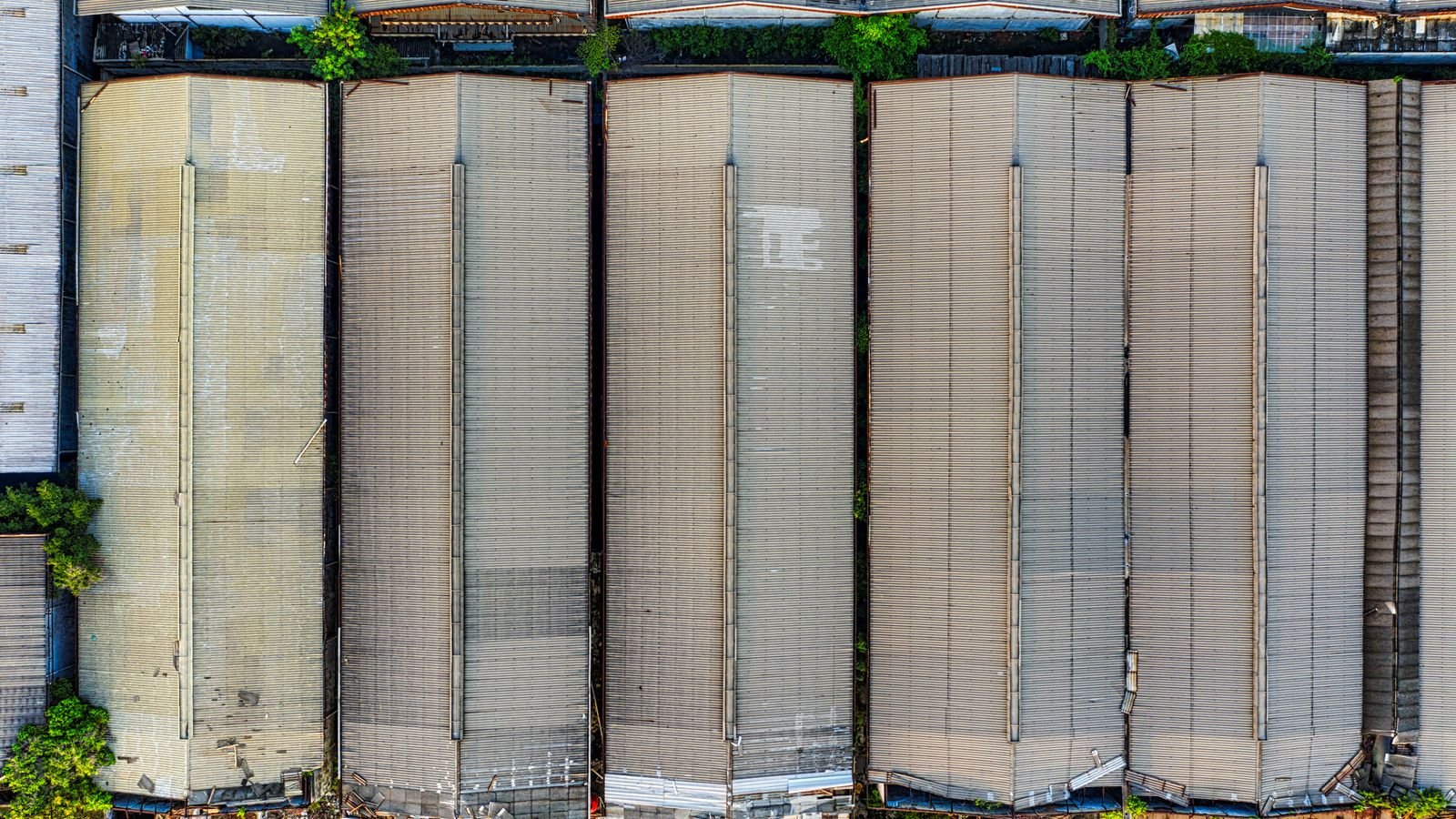 Modern industrial warehouse building exterior representing a large capital asset under the UAE VAT Capital Assets Scheme